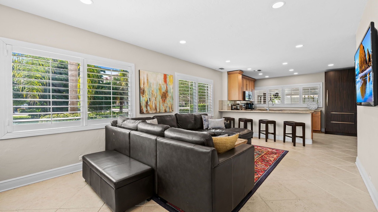 Photo of Bedroom in Lauderdale Beach
