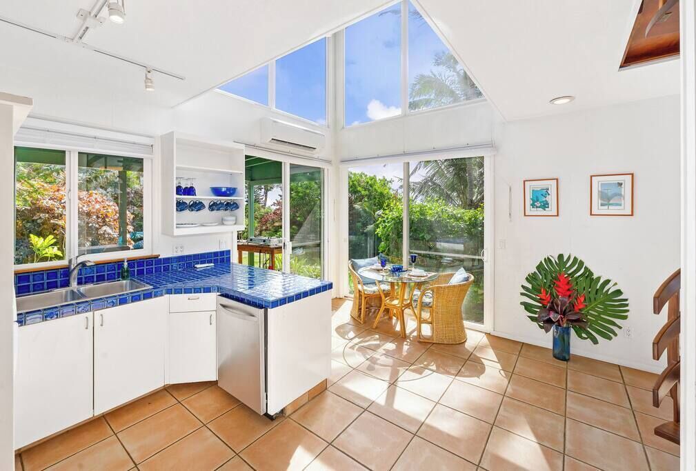 Photo of Kitchen in Haiku