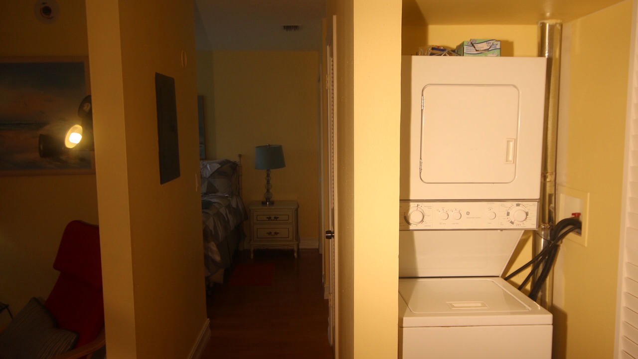 Photo of Bedroom in Gulf Gate Estates