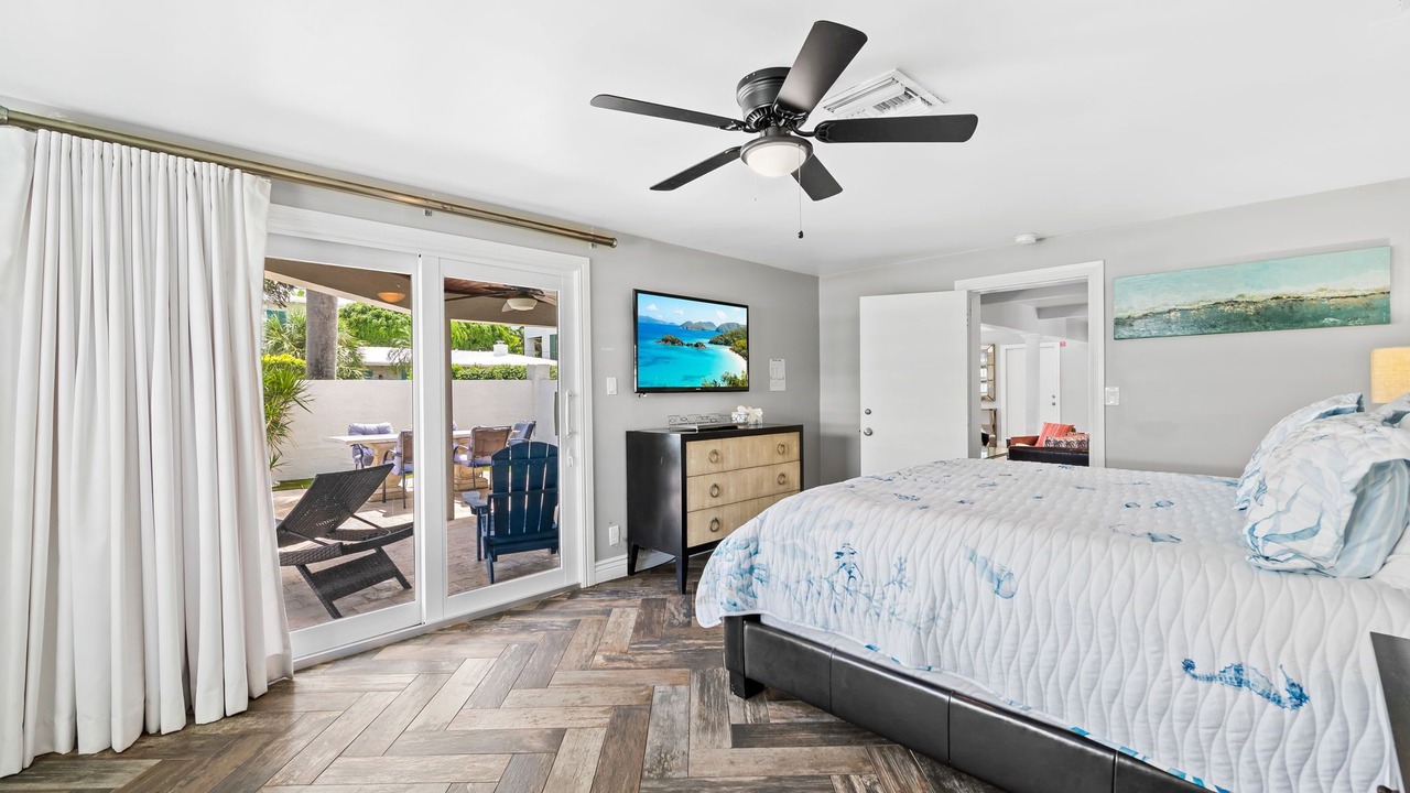 Photo of Bedroom in Lauderdale Beach