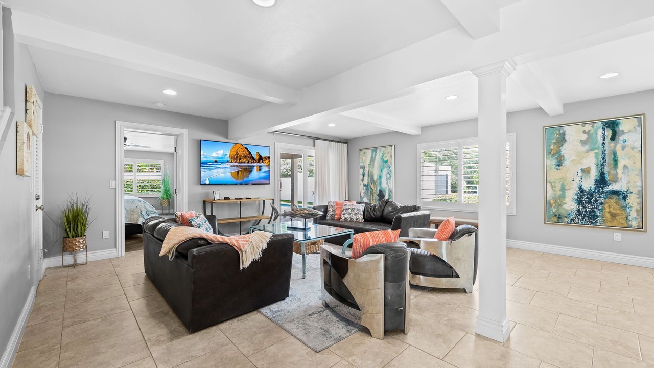Photo of Livingroom in Lauderdale Beach
