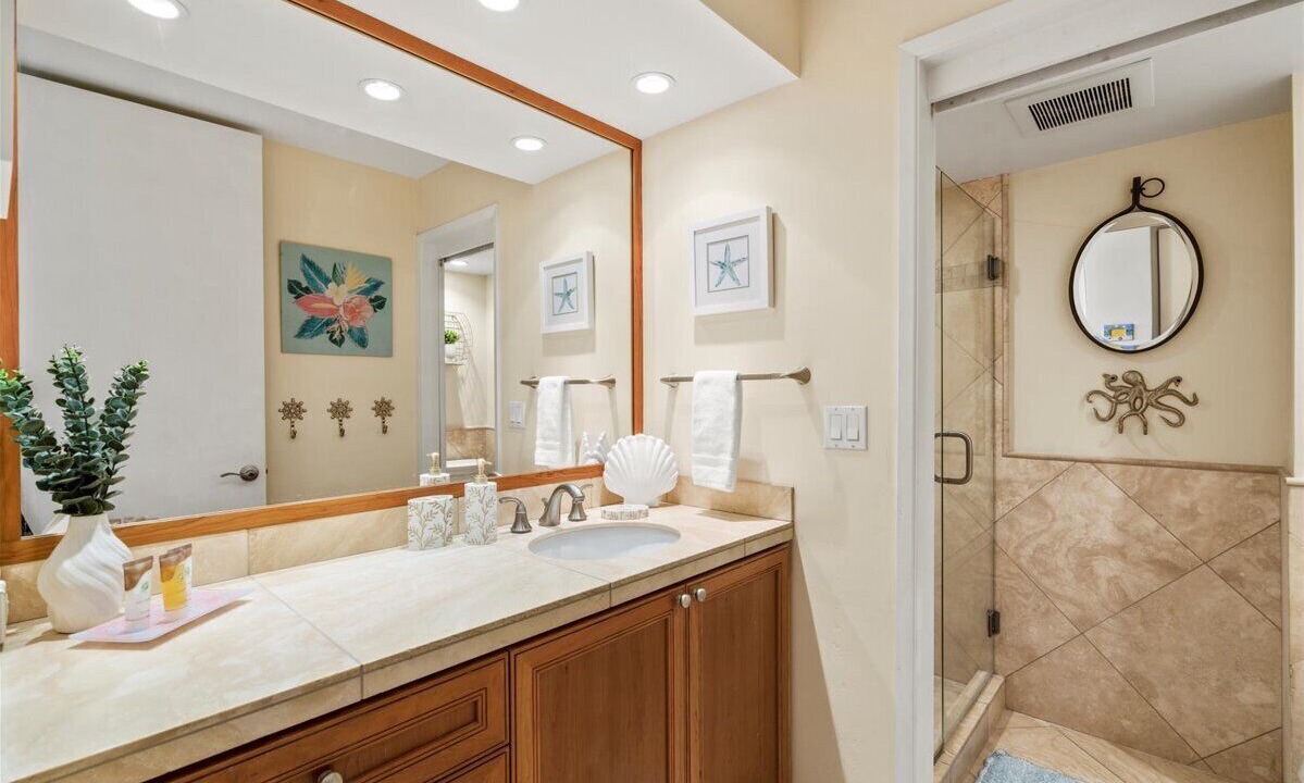 Photo of Bathroom in Honokowai