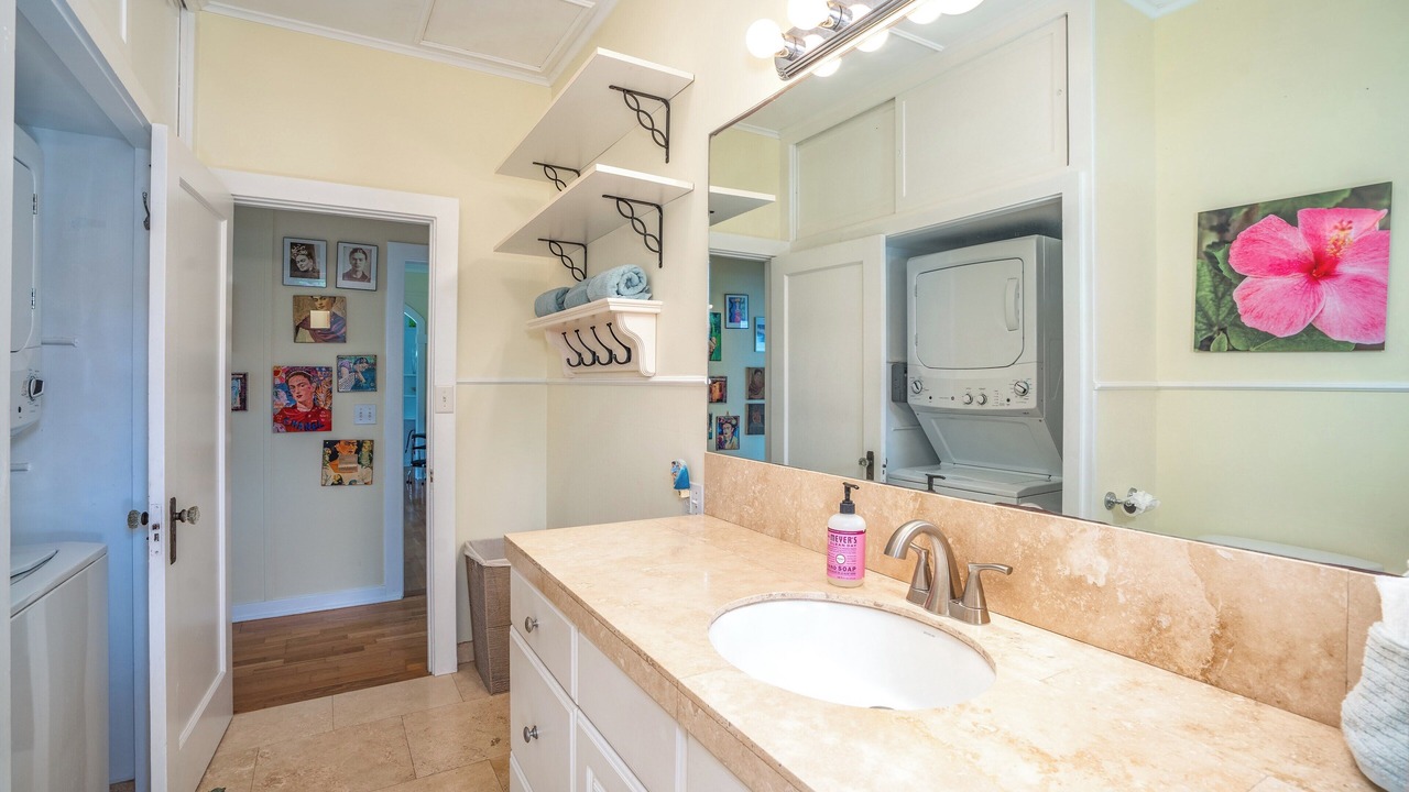 Photo of Bathroom in Kuau