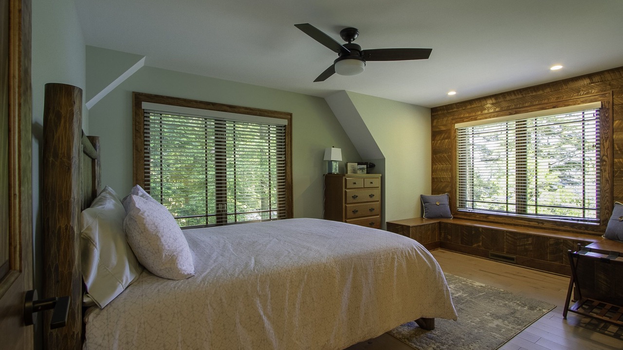 Photo of Bedroom in Lake George
