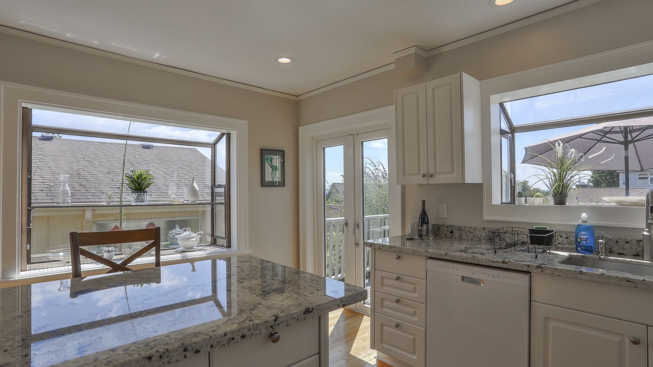 Photo of Kitchen in Southeast Magnolia