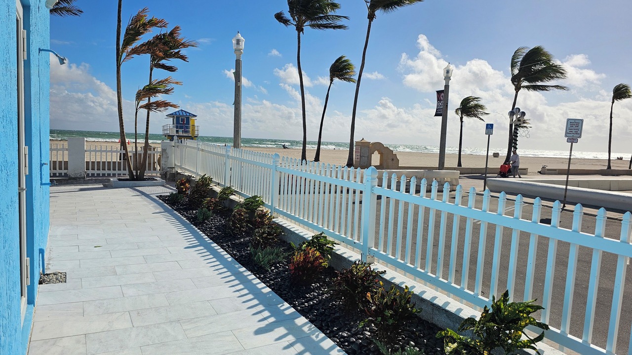 Photo of Outdoor in Hollywood South Central Beach