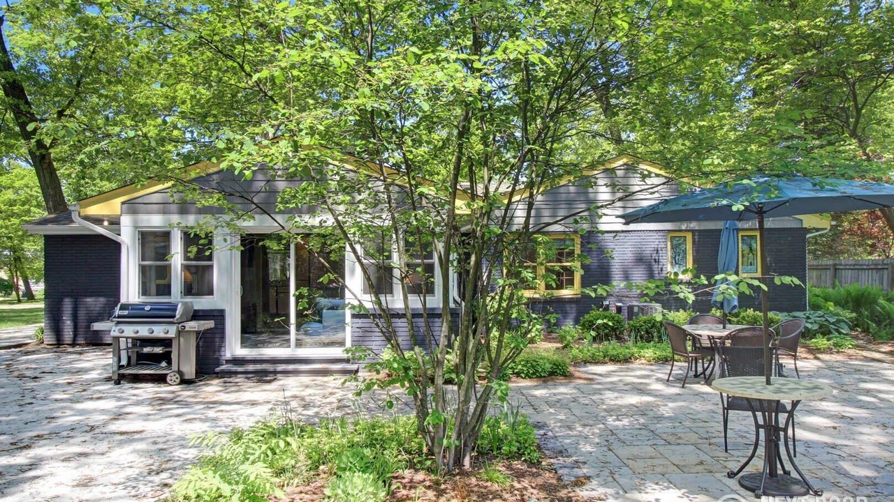 Photo of Outdoor in Wooded Estates