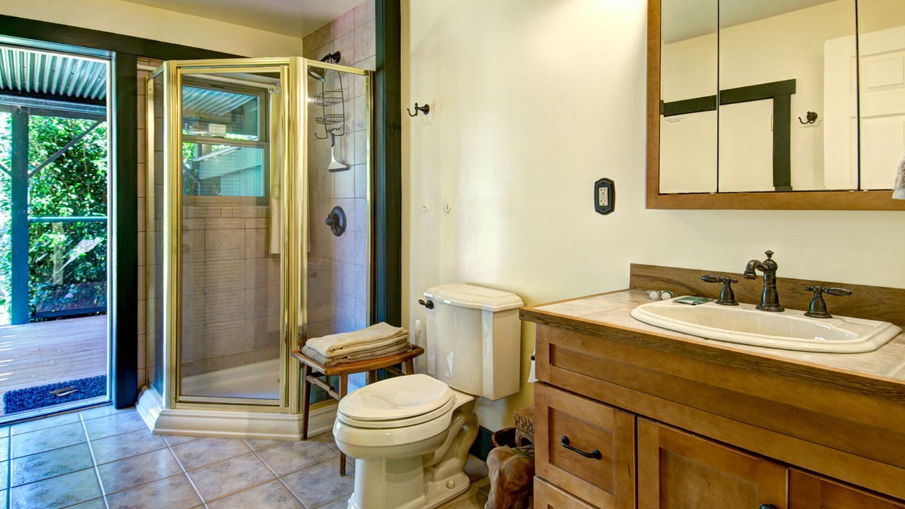 Photo of Bathroom in Volcano