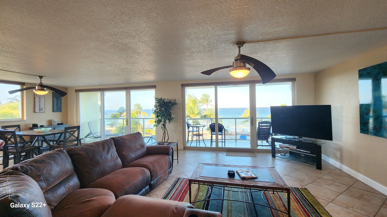 Photo of Livingroom in Deerfield Beach
