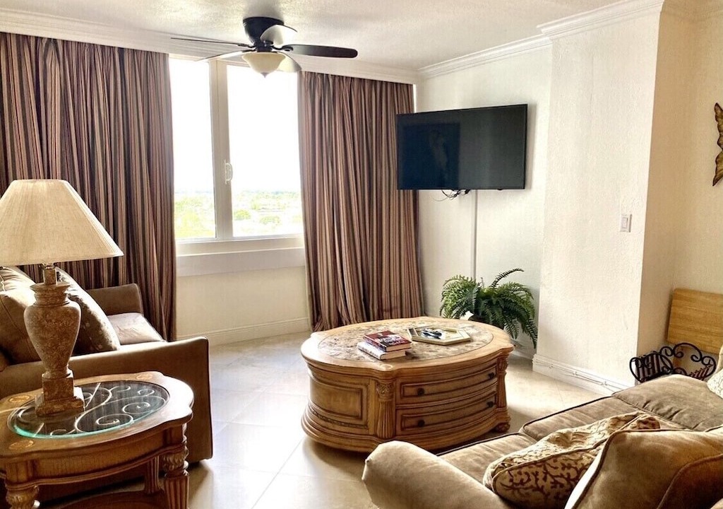 Photo of Livingroom in Galt Mile