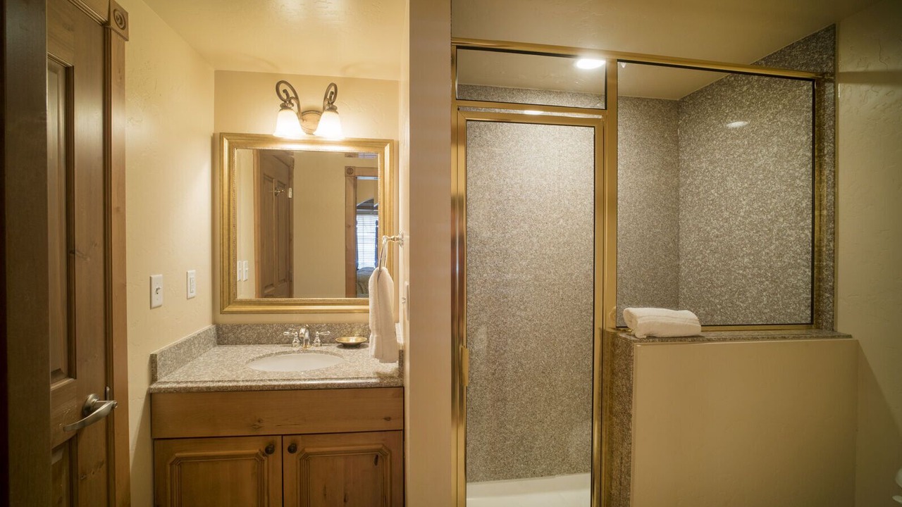 Photo of Bathroom in Midway