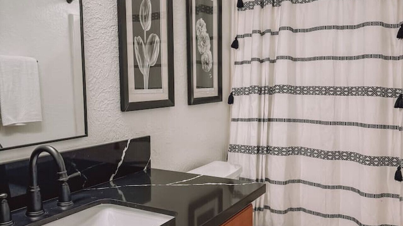 Photo of Bathroom in Hakalau