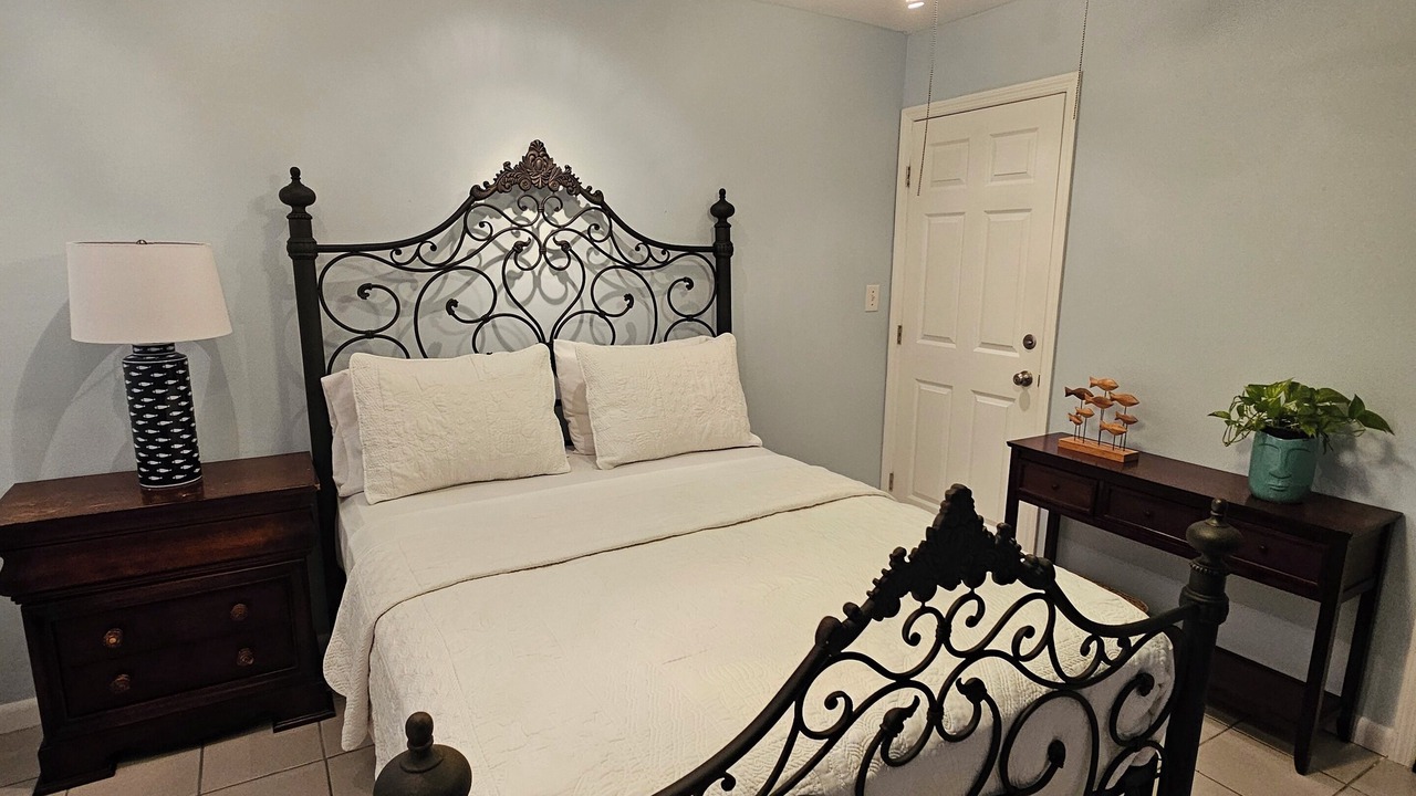 Photo of Bedroom in Sunrise
