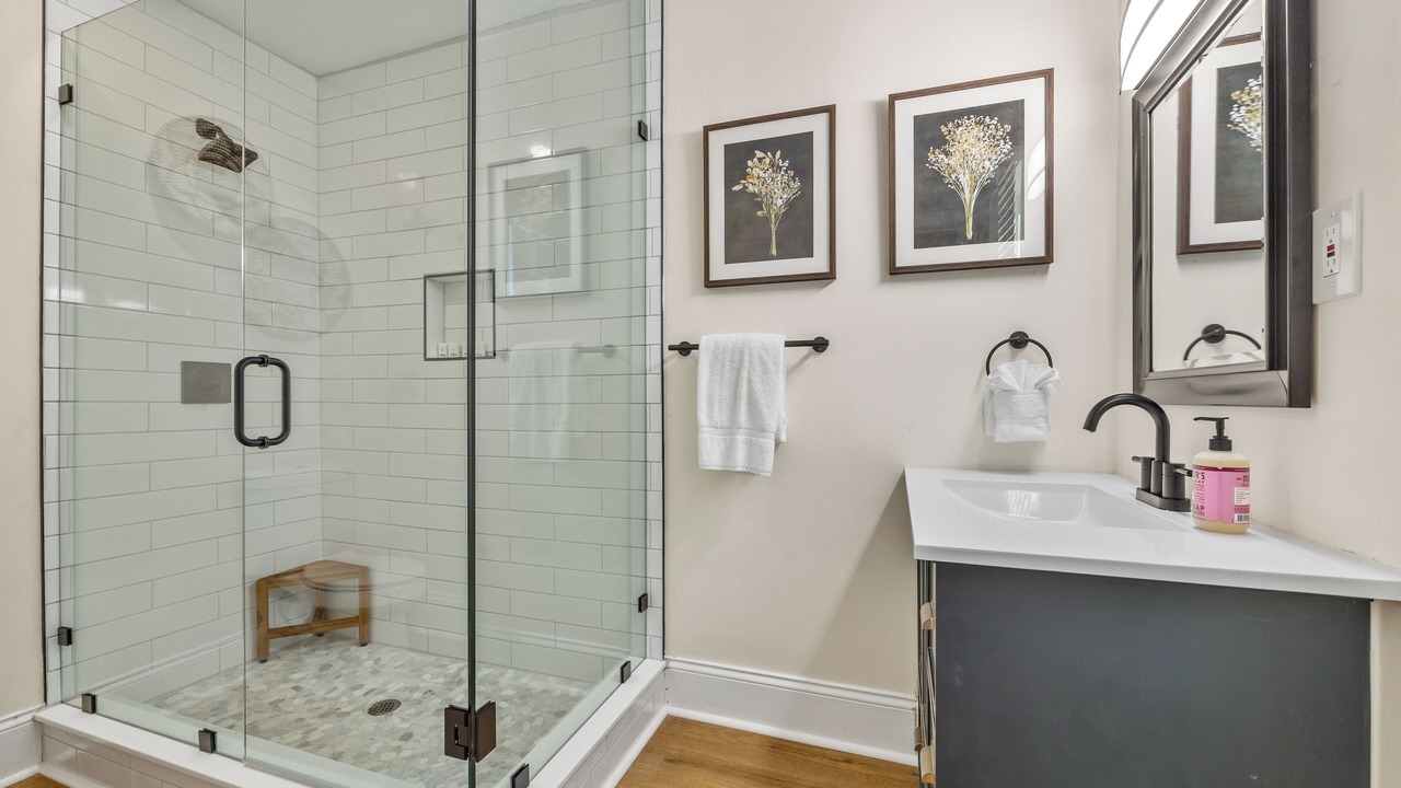 Photo of Bathroom in North Buckhead