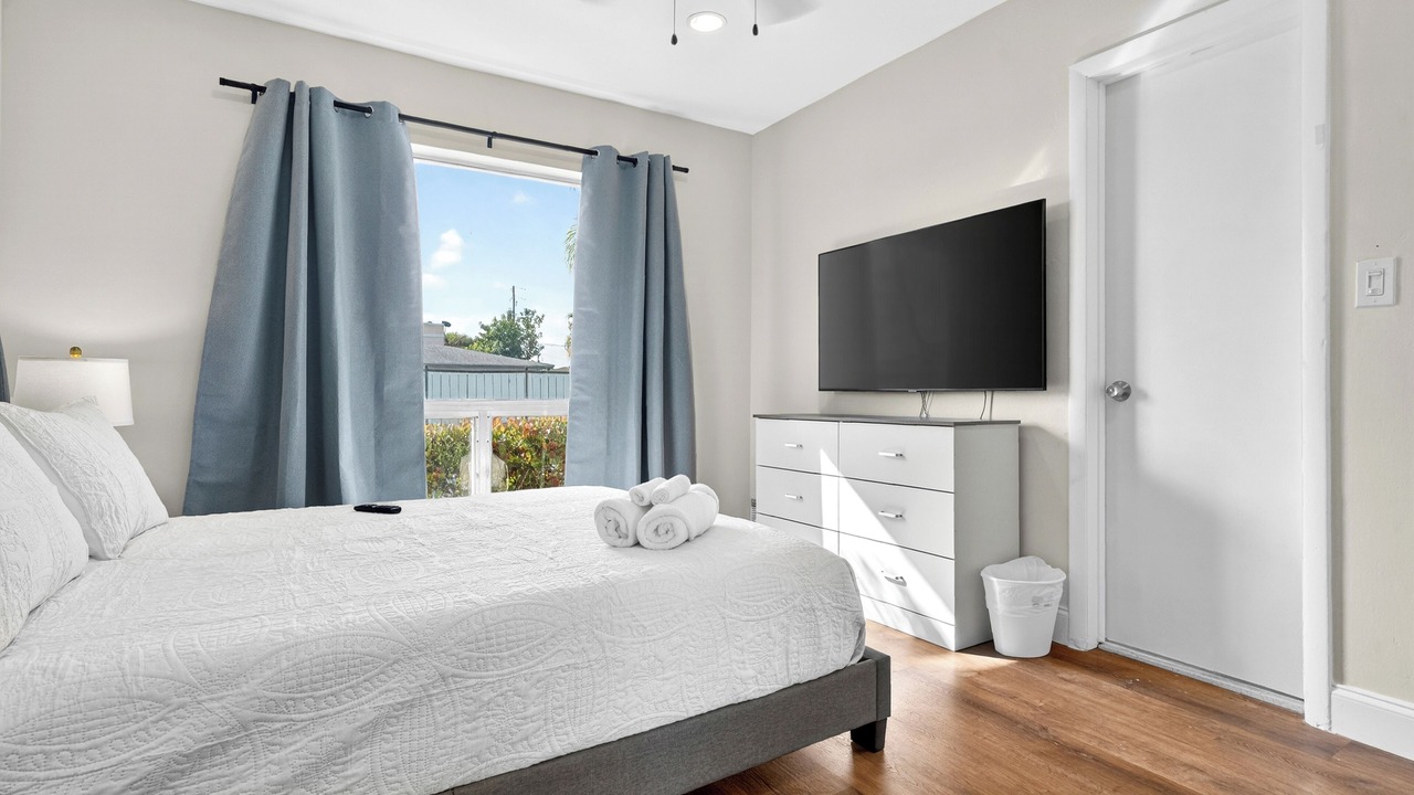 Photo of Bedroom in Coral Ridge Isles