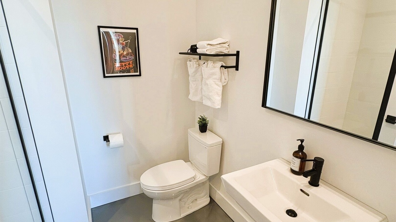 Photo of Bathroom in Katie Hill Neighborhood