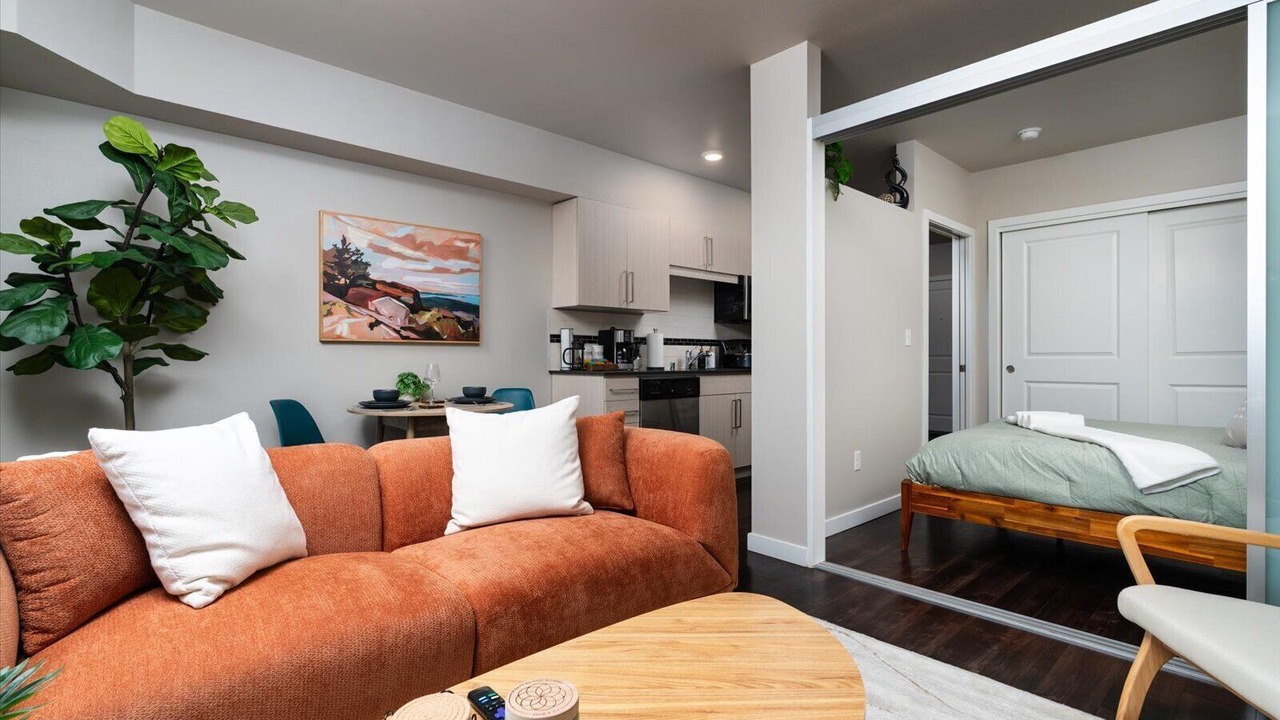 Photo of Livingroom in Lower Queen Anne