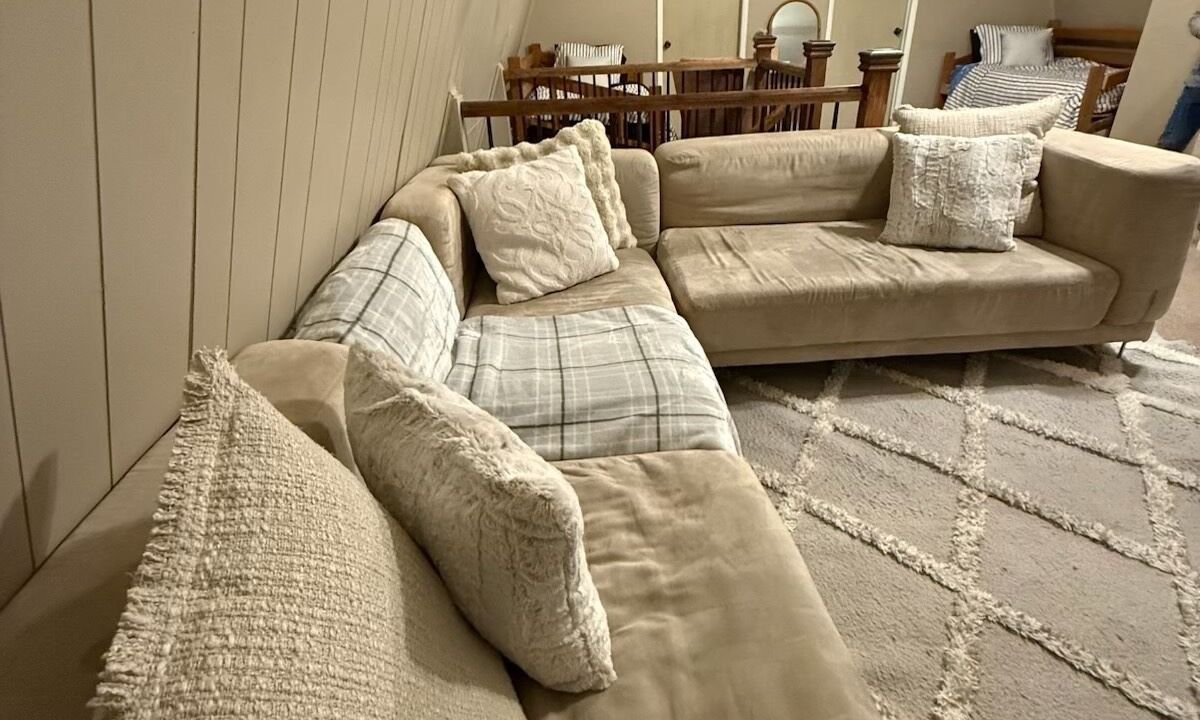 Photo of Livingroom in Midway