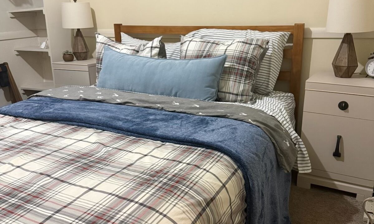 Photo of Bedroom in Midway