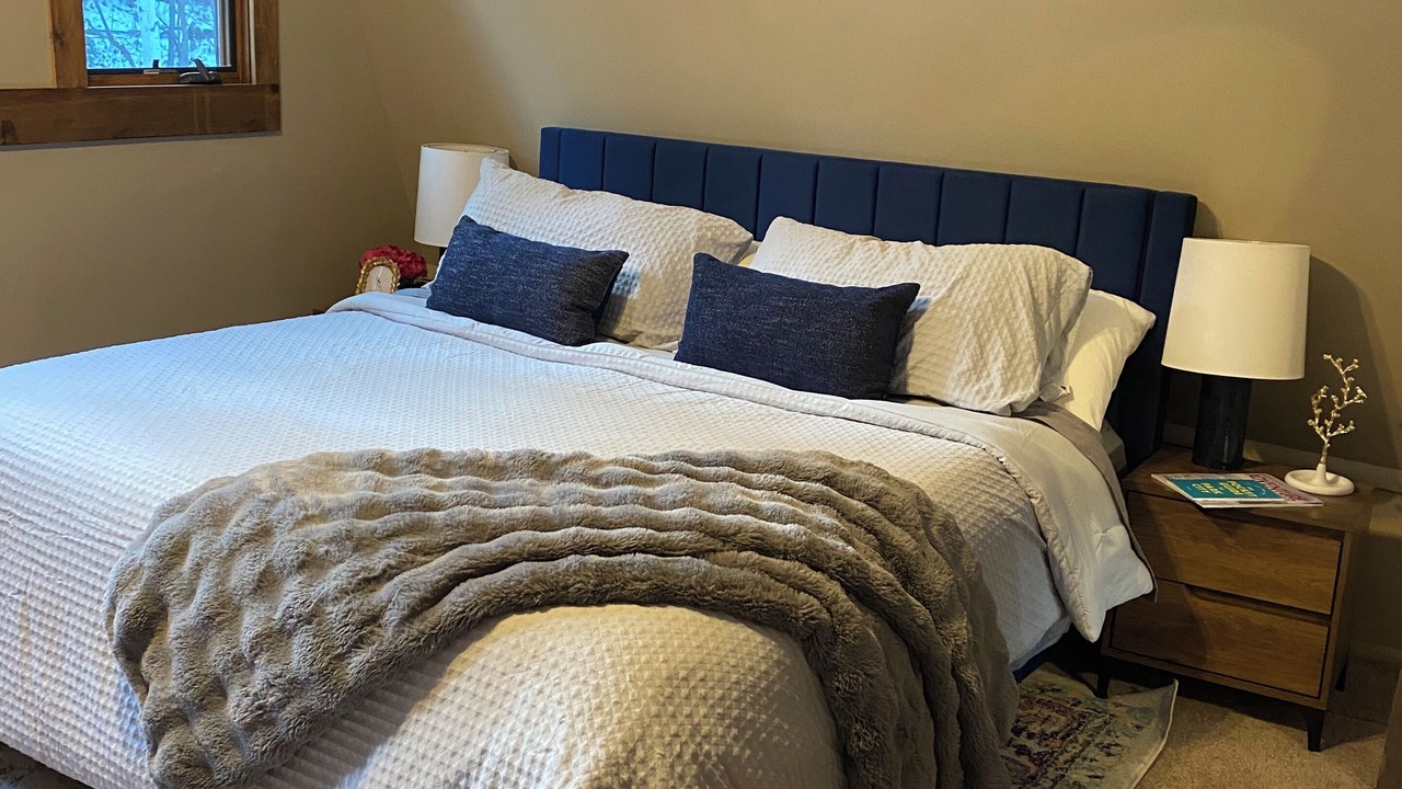 Photo of Bedroom in Midway