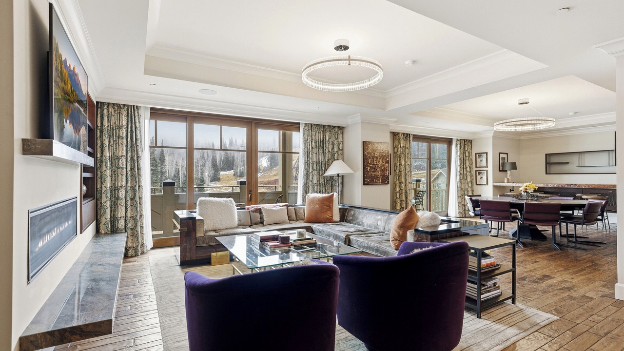 Photo of Livingroom in Empire Pass