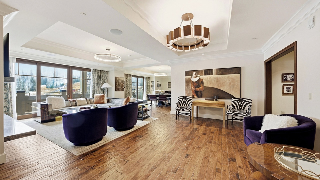 Photo of Livingroom in Empire Pass