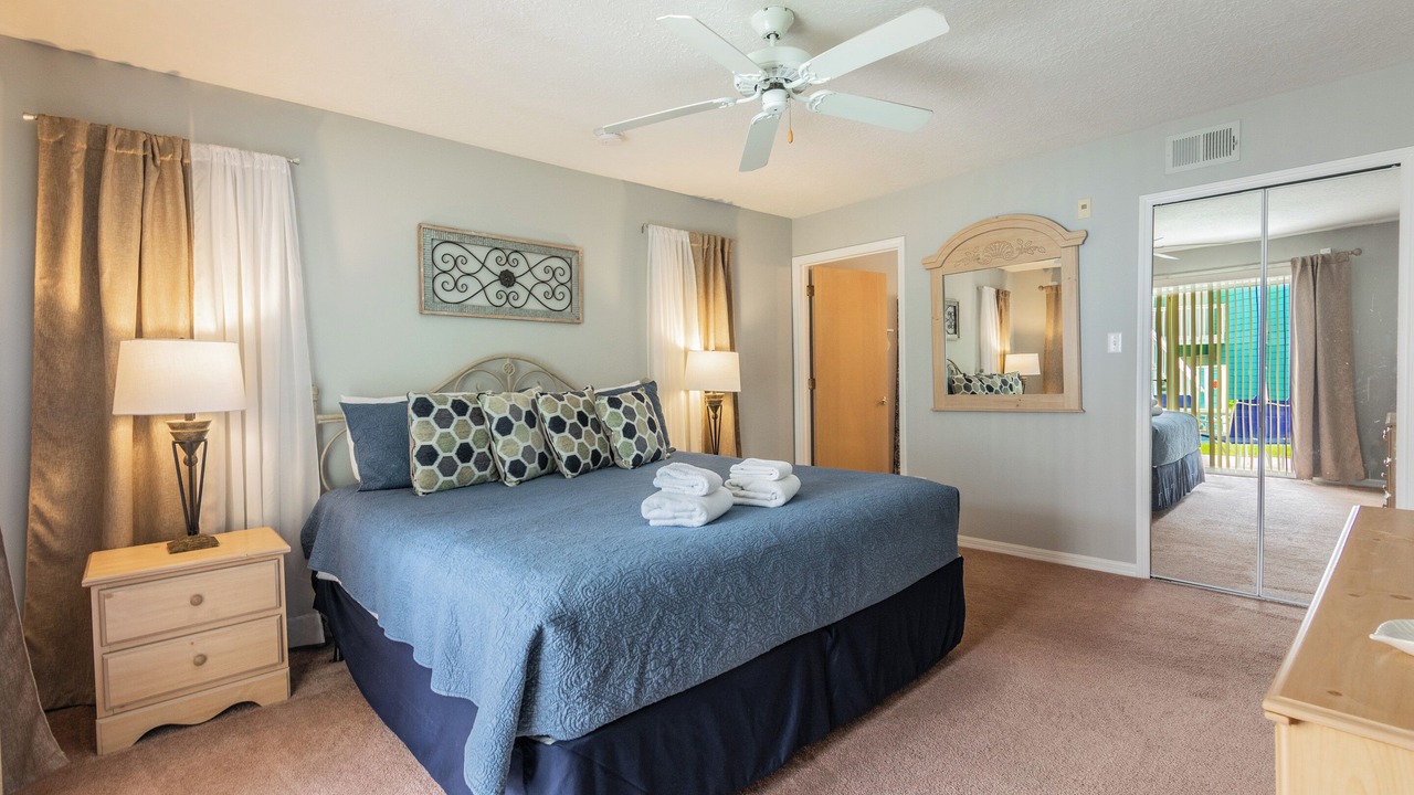 Photo of Bedroom in Lindfields