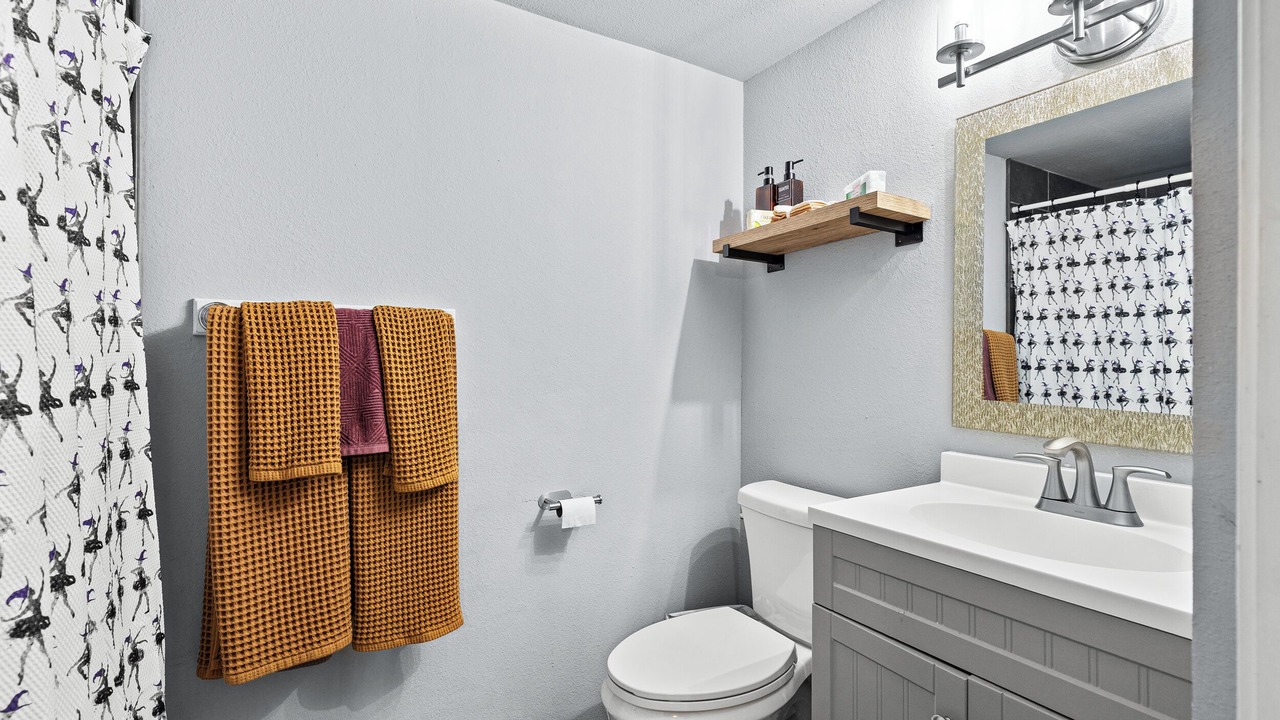 Photo of Bathroom in Mahncke Park