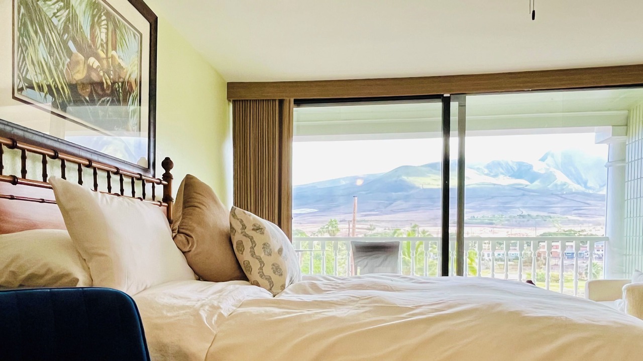 Photo of Bedroom in Historic Lahaina Front Street