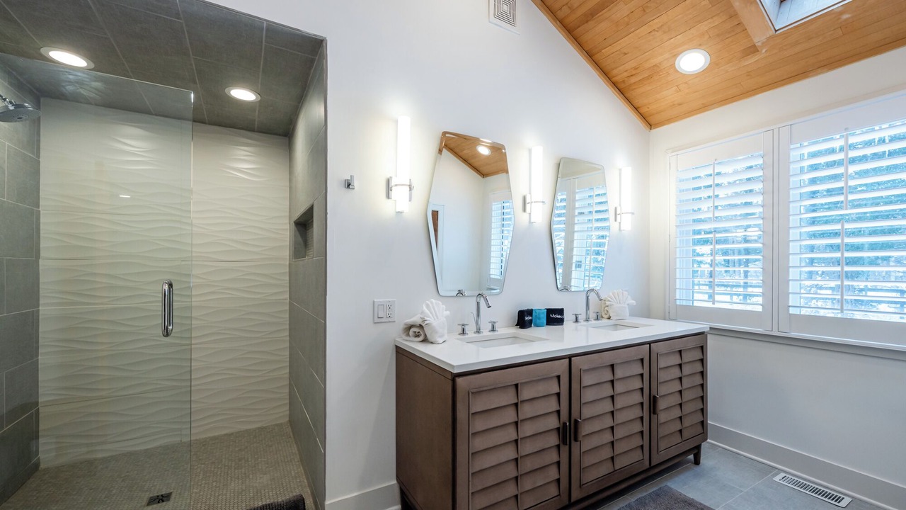 Photo of Bathroom in Harbert