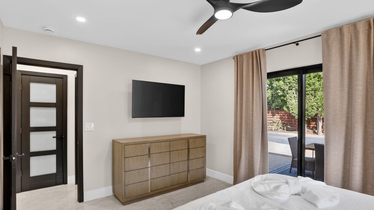 Photo of Bedroom in Garden Isles