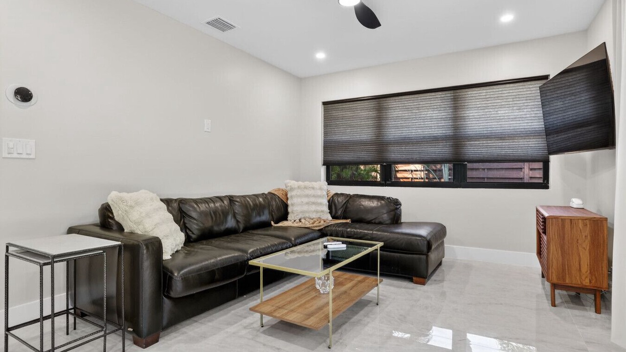 Photo of Livingroom in Garden Isles