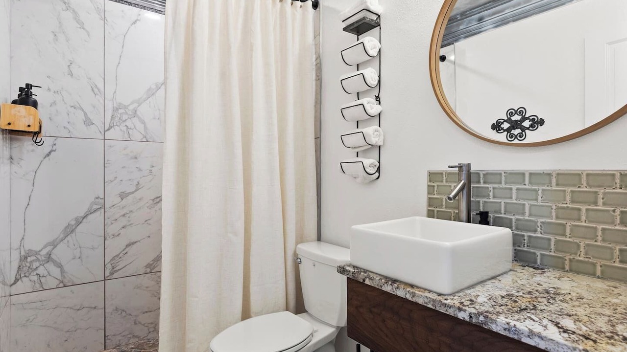 Photo of Bathroom in Government Hill