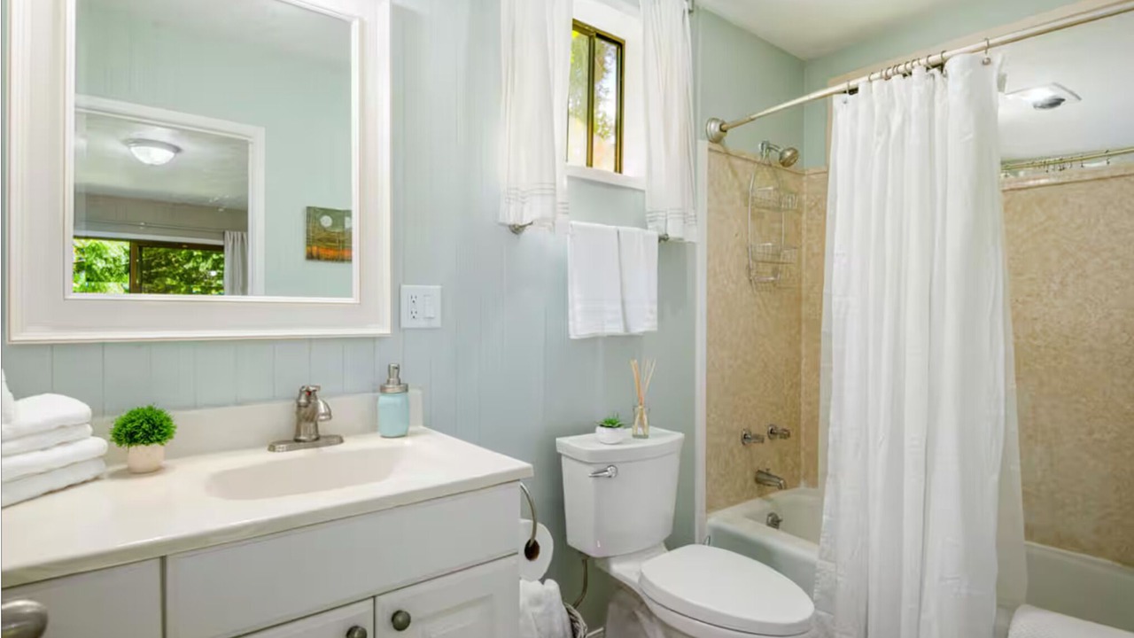 Photo of Bathroom in Kula
