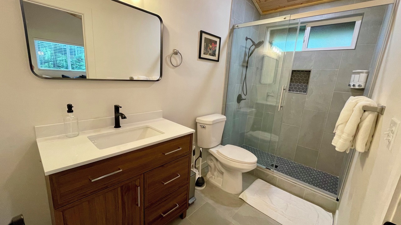Photo of Bathroom in Volcano