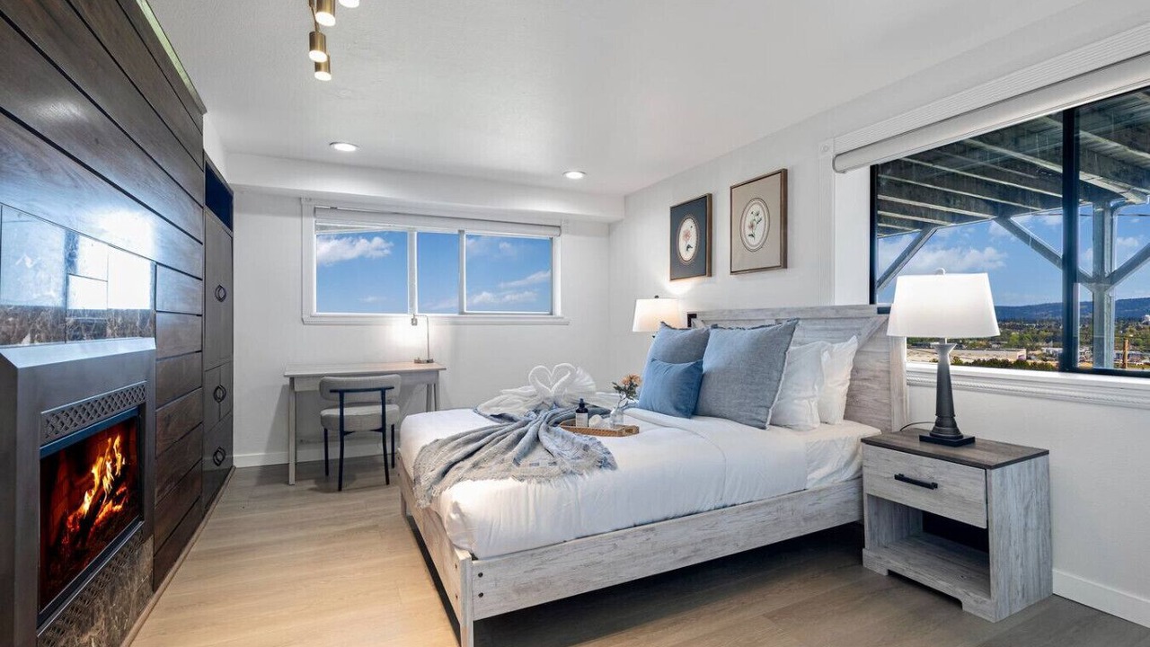 Photo of Bedroom in Bryn Mawr-Skyway
