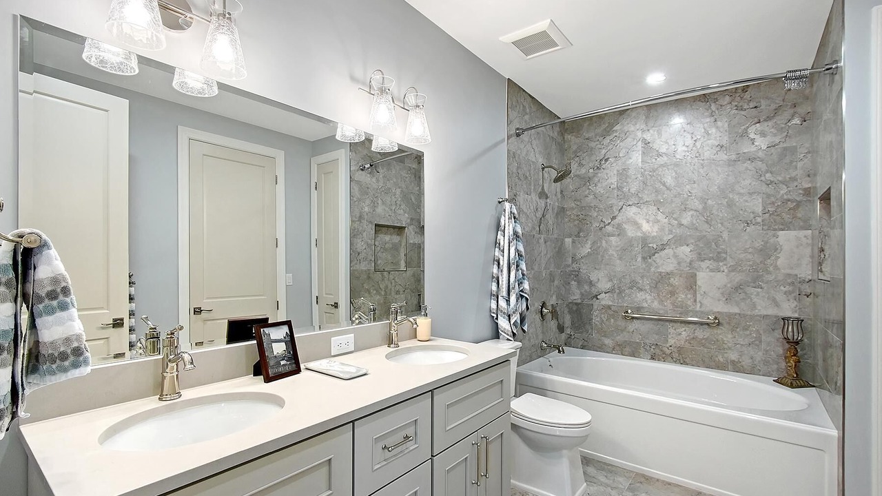 Photo of Bathroom in Longboat Key