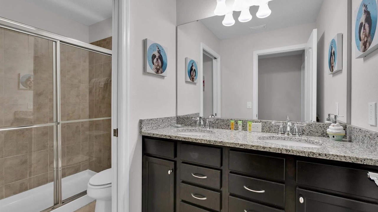 Photo of Bathroom in Bay Lake
