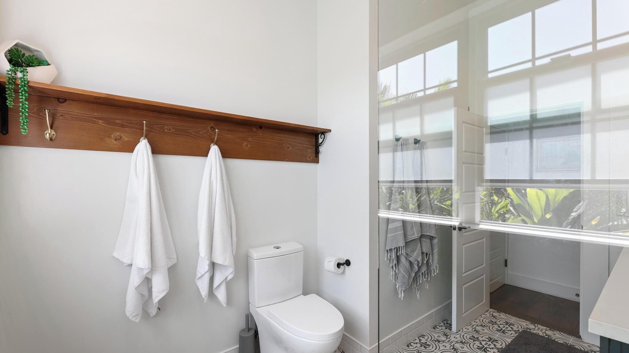 Photo of Bathroom in Wailuku