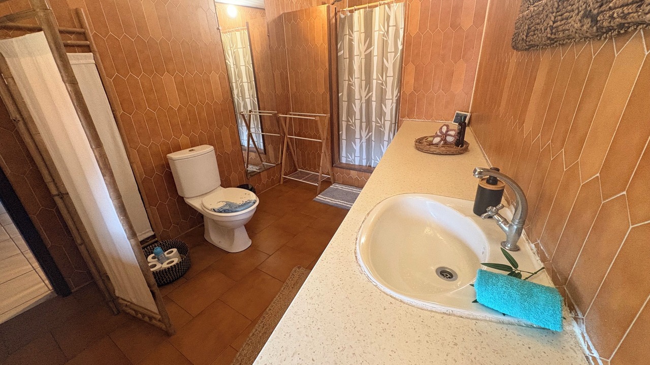 Photo of Bathroom in Cook's Bay