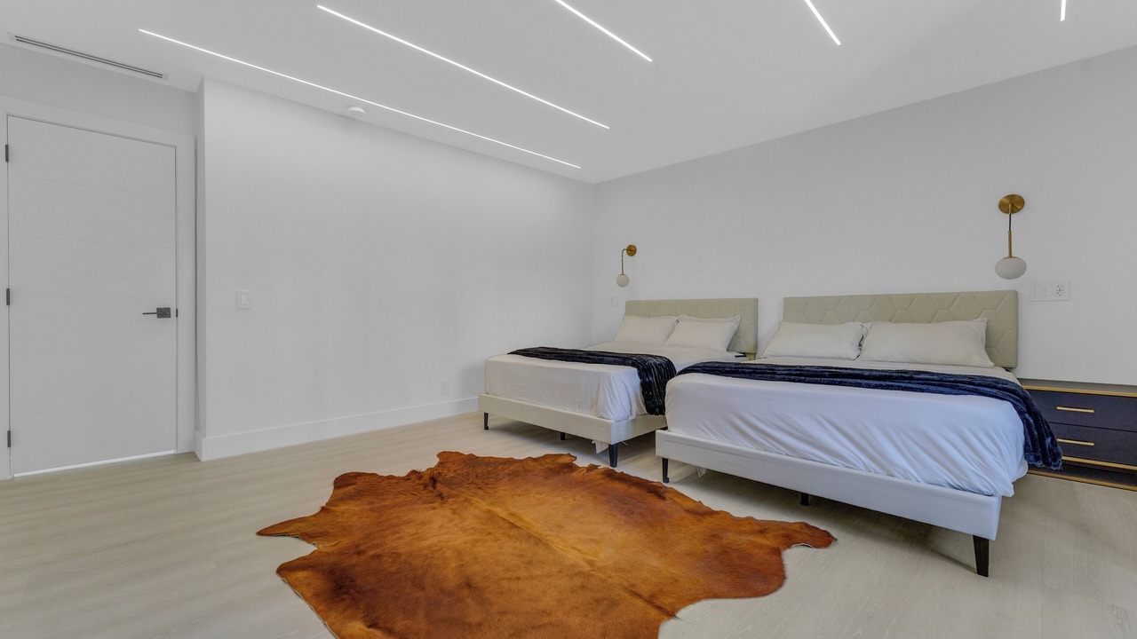 Photo of Bedroom in Lauderdale Beach
