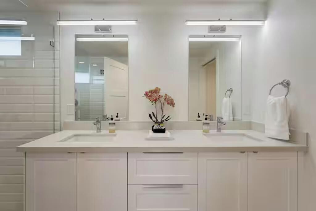 Photo of Bathroom in North Admiral