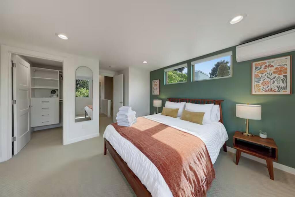 Photo of Bedroom in North Admiral