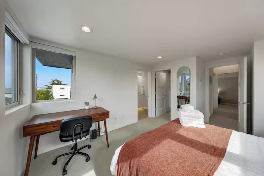 Photo of Bedroom in North Admiral