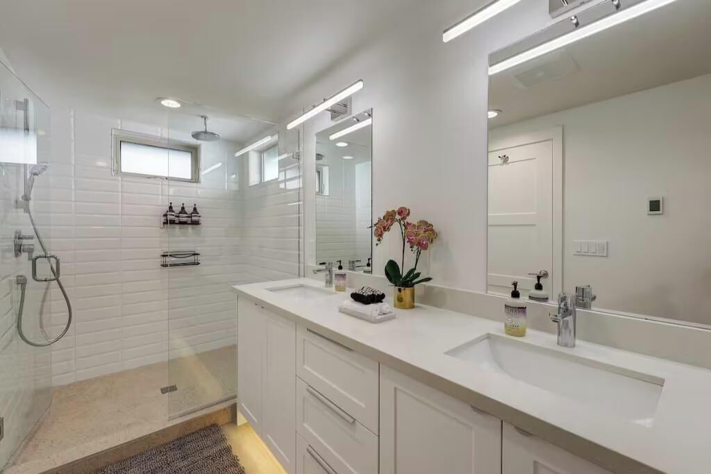 Photo of Bathroom in North Admiral