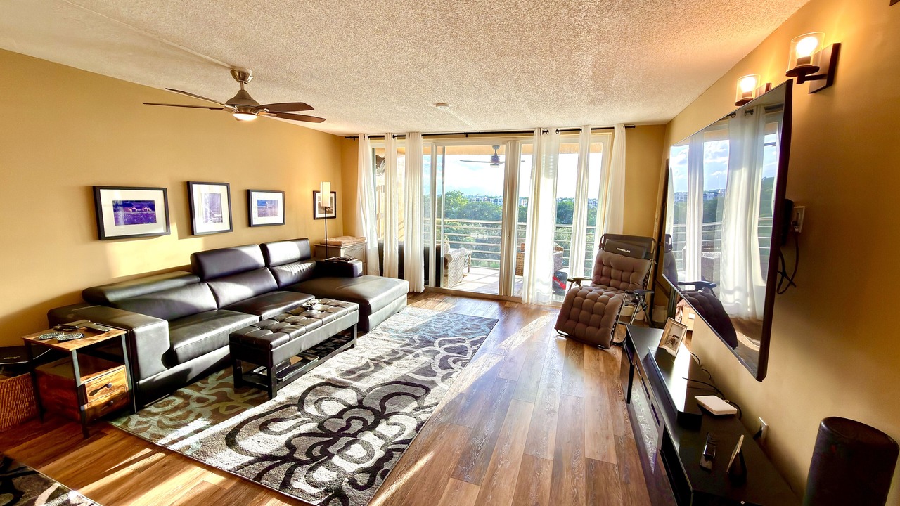 Photo of Livingroom in Survey Creek