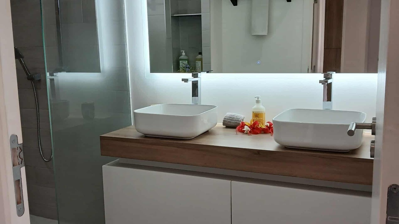 Photo of Bathroom in Faaa