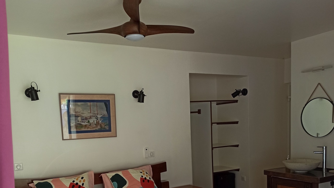 Photo of Bedroom in Teahupoo