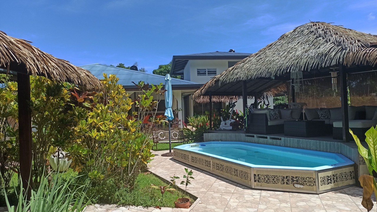 Photo of Outdoor in Teahupoo