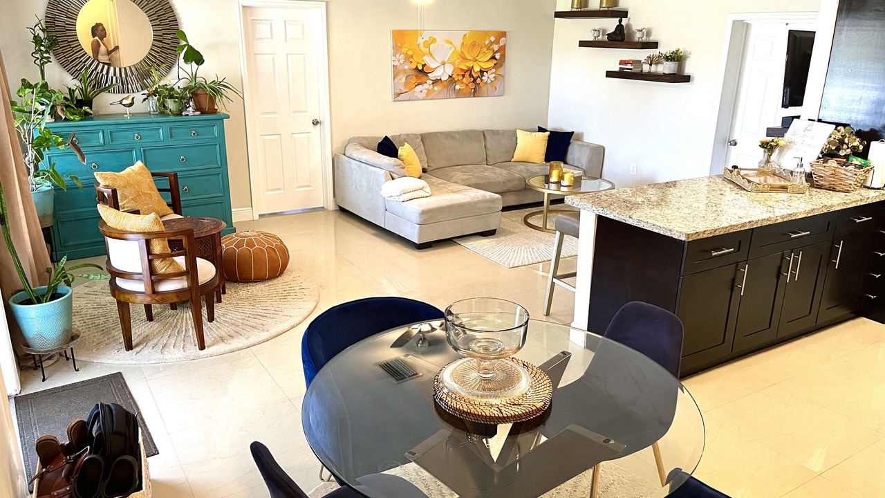 Photo of Livingroom in Sunrise